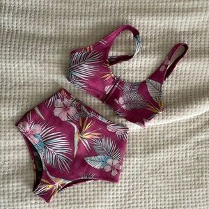 Billabong Women’s Surf bathing suit